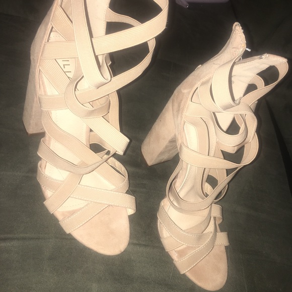 Heels - Picture 2 of 3